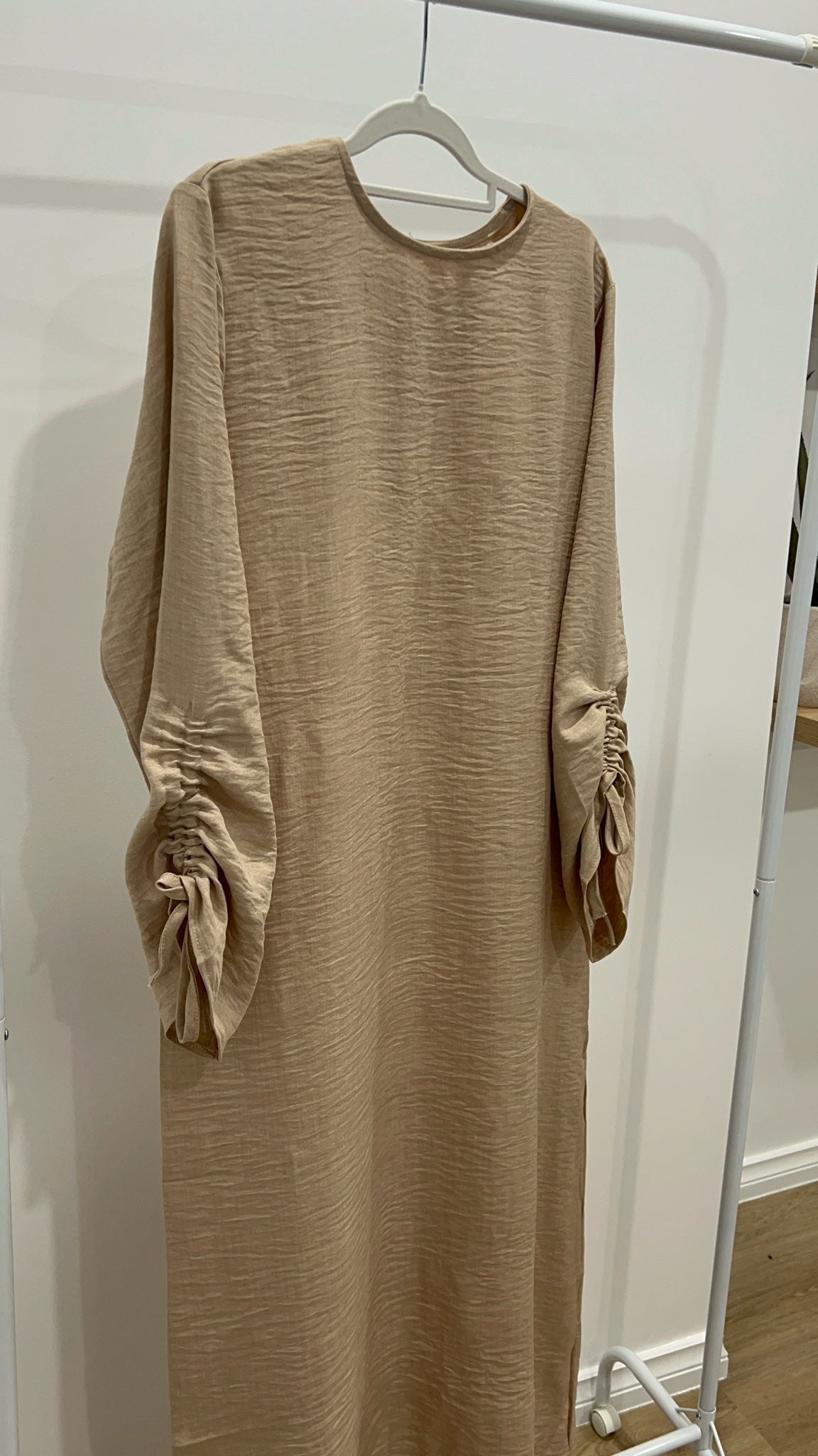 Biege Ruched Sleeve Summer Abaya